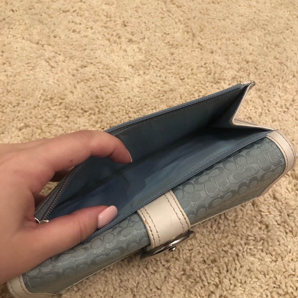 Authentic Coach Wallet - Picture 7 of 7